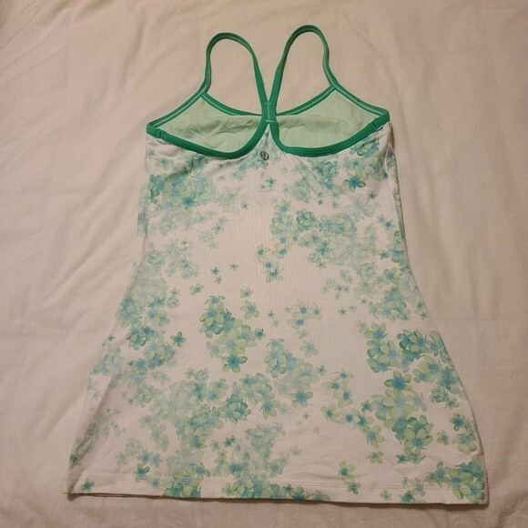 Lululemon Power Y floral tank size 4 - Picture 3 of 8